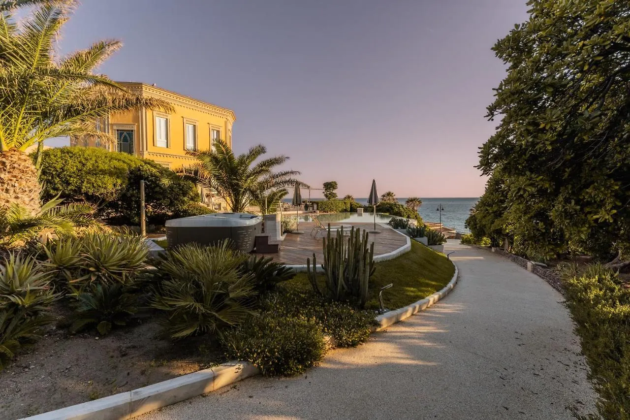 Villa Mosca Charming House Alghero 3*,